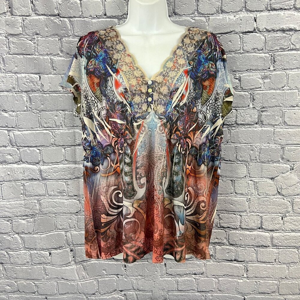 Live and‎ Let Live Womens Size 1X V-neck Lace Button Detail Paisley Print Top
